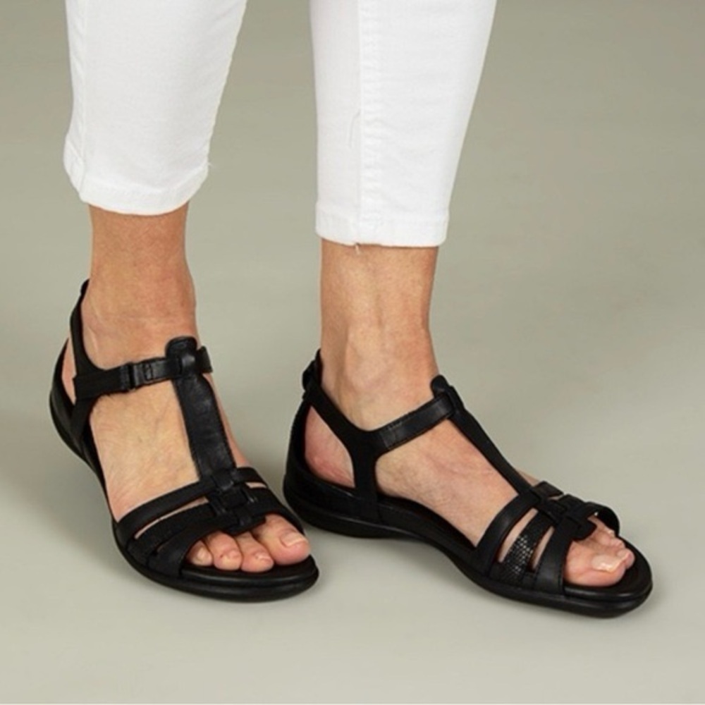 ECCO Flash T-Bar Leather Sandals Adjustable Comfort Walking Summer Minimalist